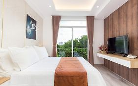 Saki Aparthotel